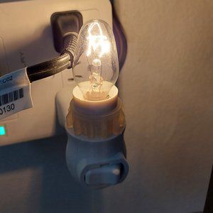 Small Plug In Nightlight With On and Off Switch Nice Easy and Convenient